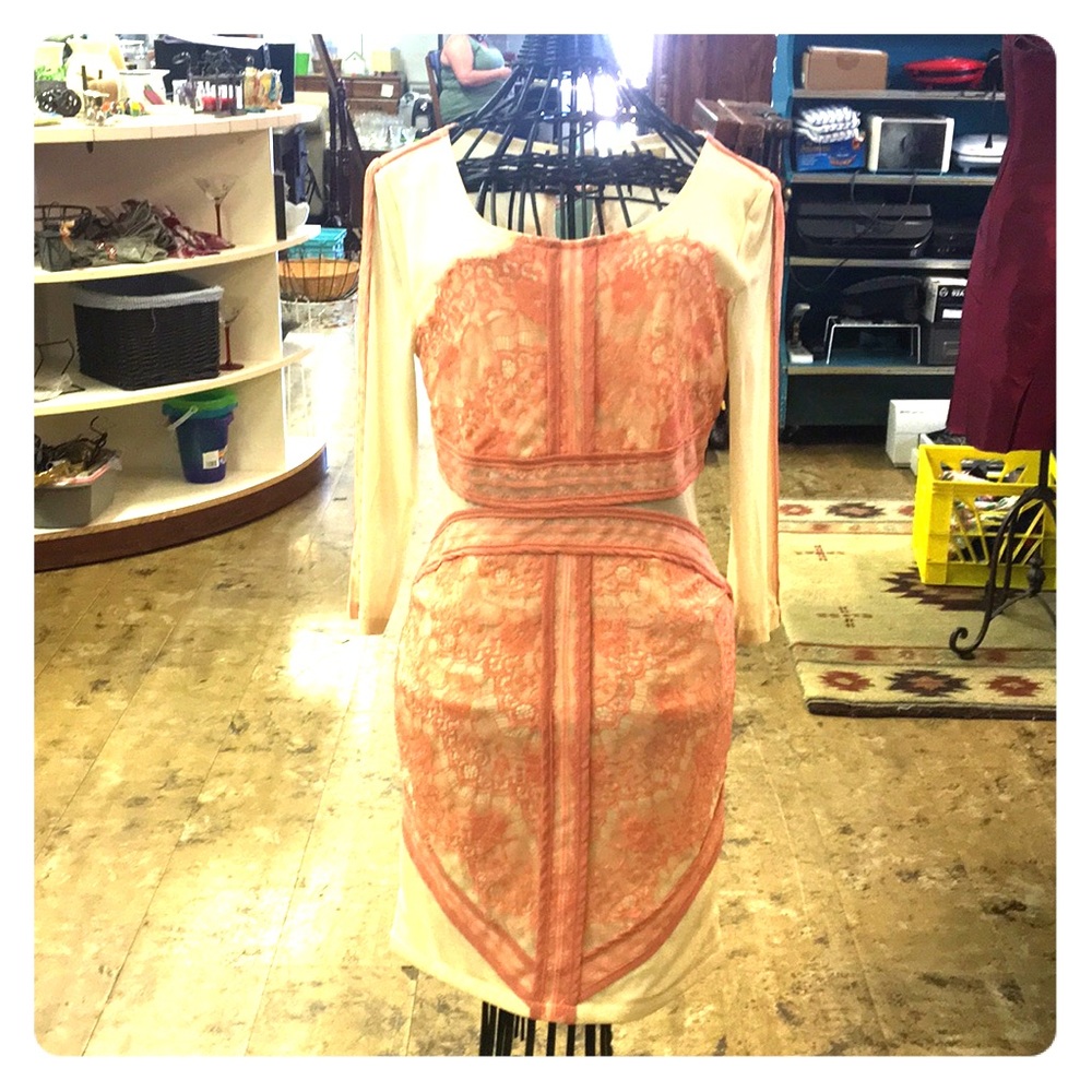 Beautiful dress byDani